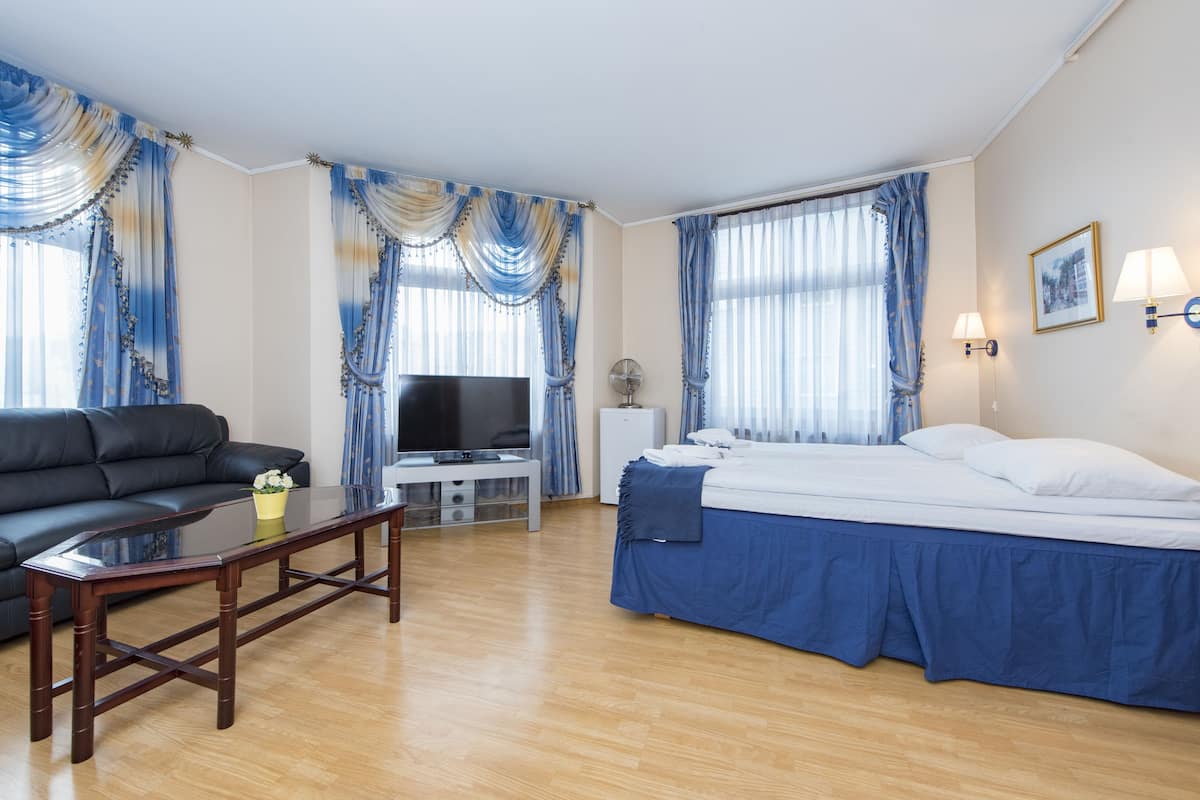 Superior Twin Room, Private Bathroom