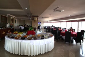 Desayuno buffet incluido todos los días