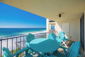 Outdoor dining - *TOP GUEST CHOICE* Premium Two Bedroom @ Phoenix II (Orange Beach)