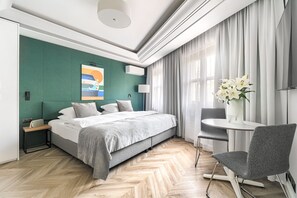 Studio Deluxe (Andy Warhol) | 1 chambre, literie de qualité, coffre-fort pour ordinateur portable