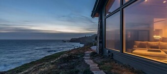 Private, Oceanfront Views, Great WiFi, Timber Cove