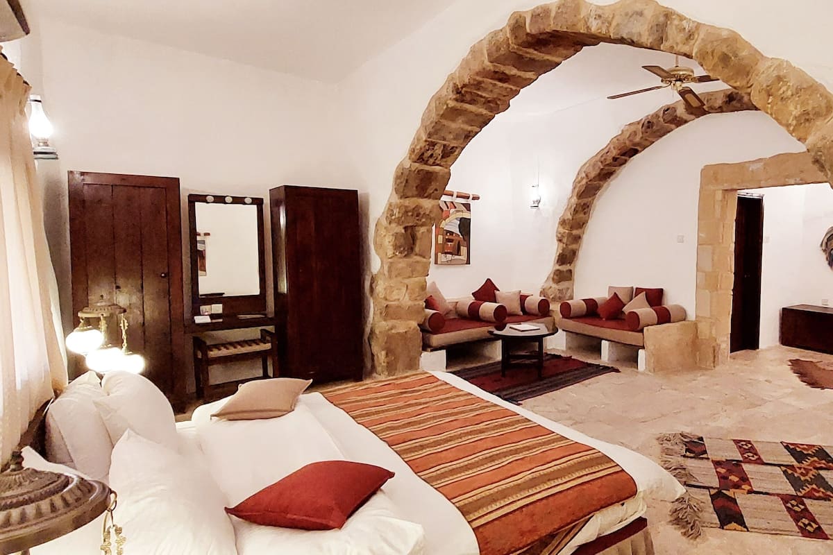 1 bedroom, premium bedding, minibar, in-room safe
