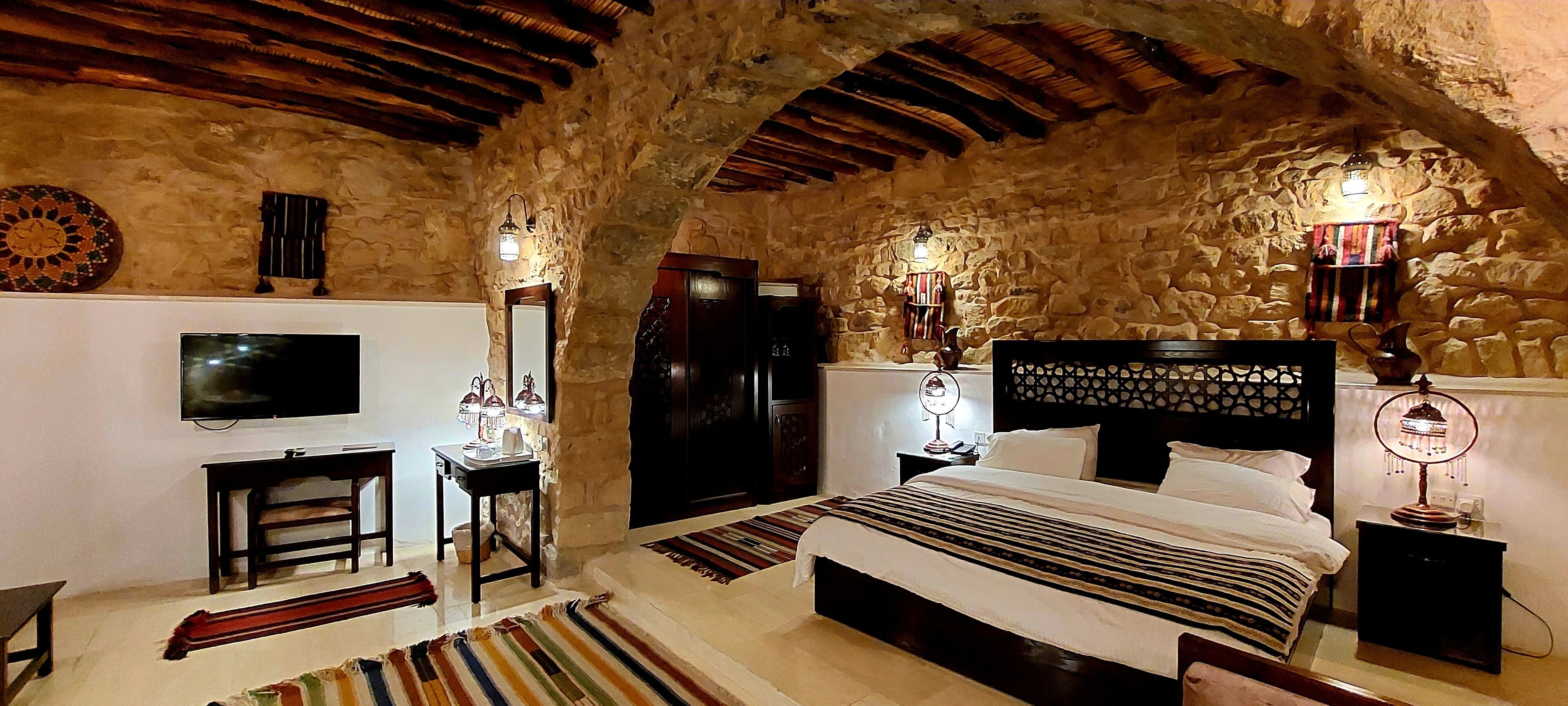 suit- suite room | 1 bedroom, premium bedding, minibar, in-room safe