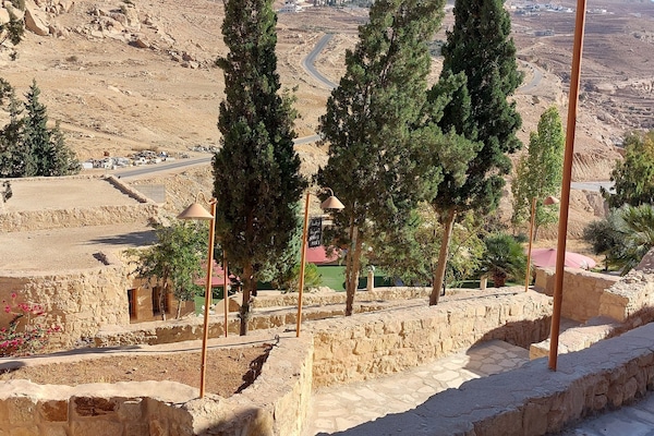 إطلالة على الوادي