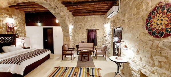 SUIT- Suite Room | 1 quarto, roupas de cama premium, frigobar, cofres nos quartos