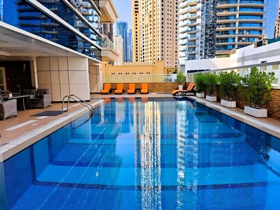 Barcelo Residences Dubai Marina