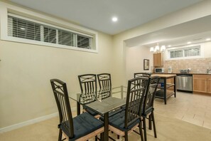 Dining - Exclusive Spacious Suite with Private Patio  (West Vancouver)