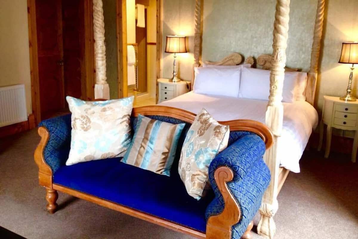 Decoración personalizada, muebles diferentes y escritorio