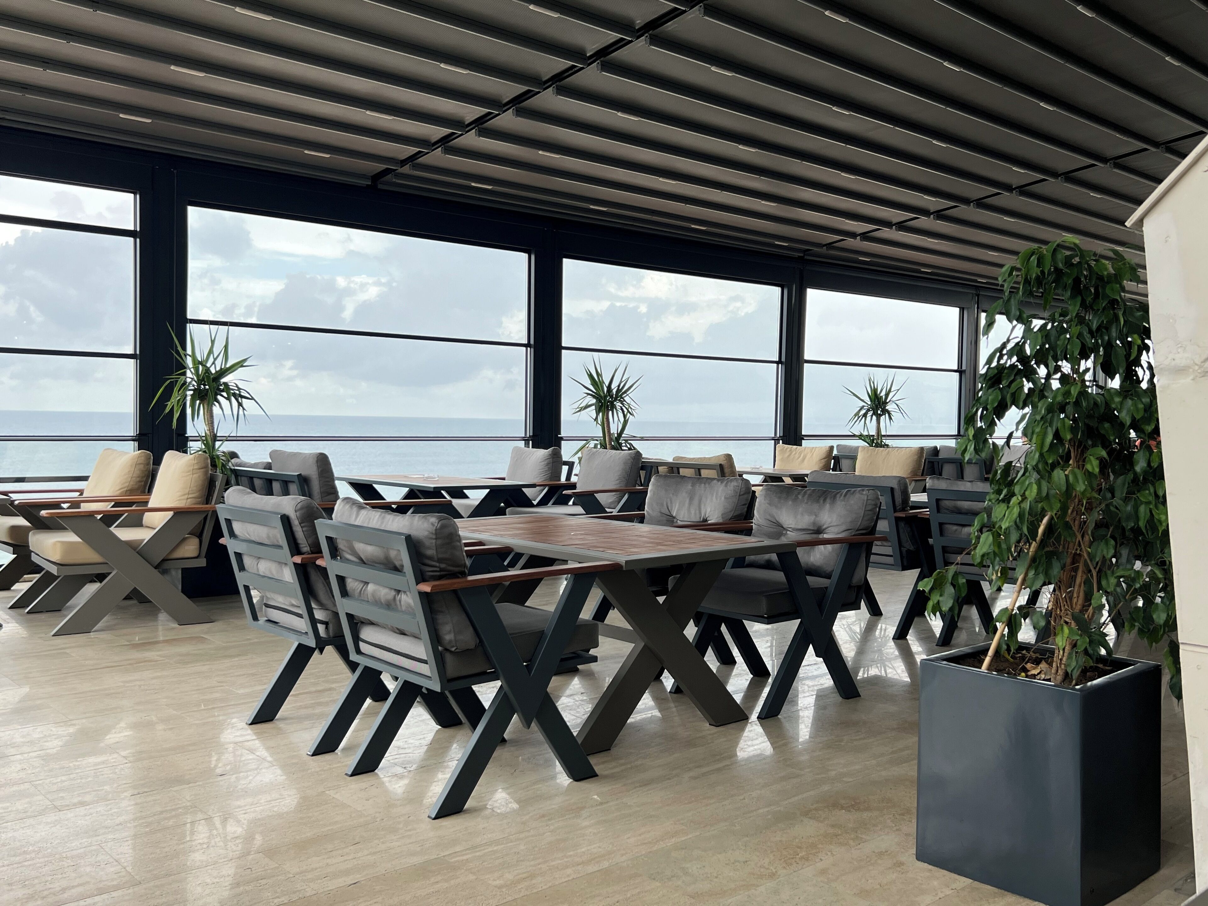 Coin salon dans le hall