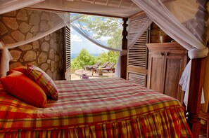 4 bedrooms, iron/ironing board, WiFi, bed sheets - Villa Piton Caribbean Castle | Enhanced cleaning measures. CERTIFIED TO HOST!!! (Soufriere)