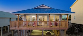 50 Shades Of Blue – Private Pool | Pet-Friendly | Beach Access