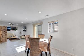 Dining - CENTRALLY LOCATED Zen Hideaway: Private Hot Tub & Walk to Trails! (Sedona)