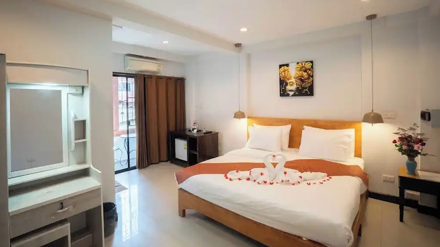 TJR BOUTIQUE HOTEL