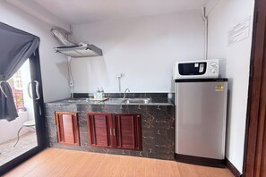 Junior Suite | Private kitchenette | Fridge - TJR BOUTIQUE HOTEL (Chiang Mai)