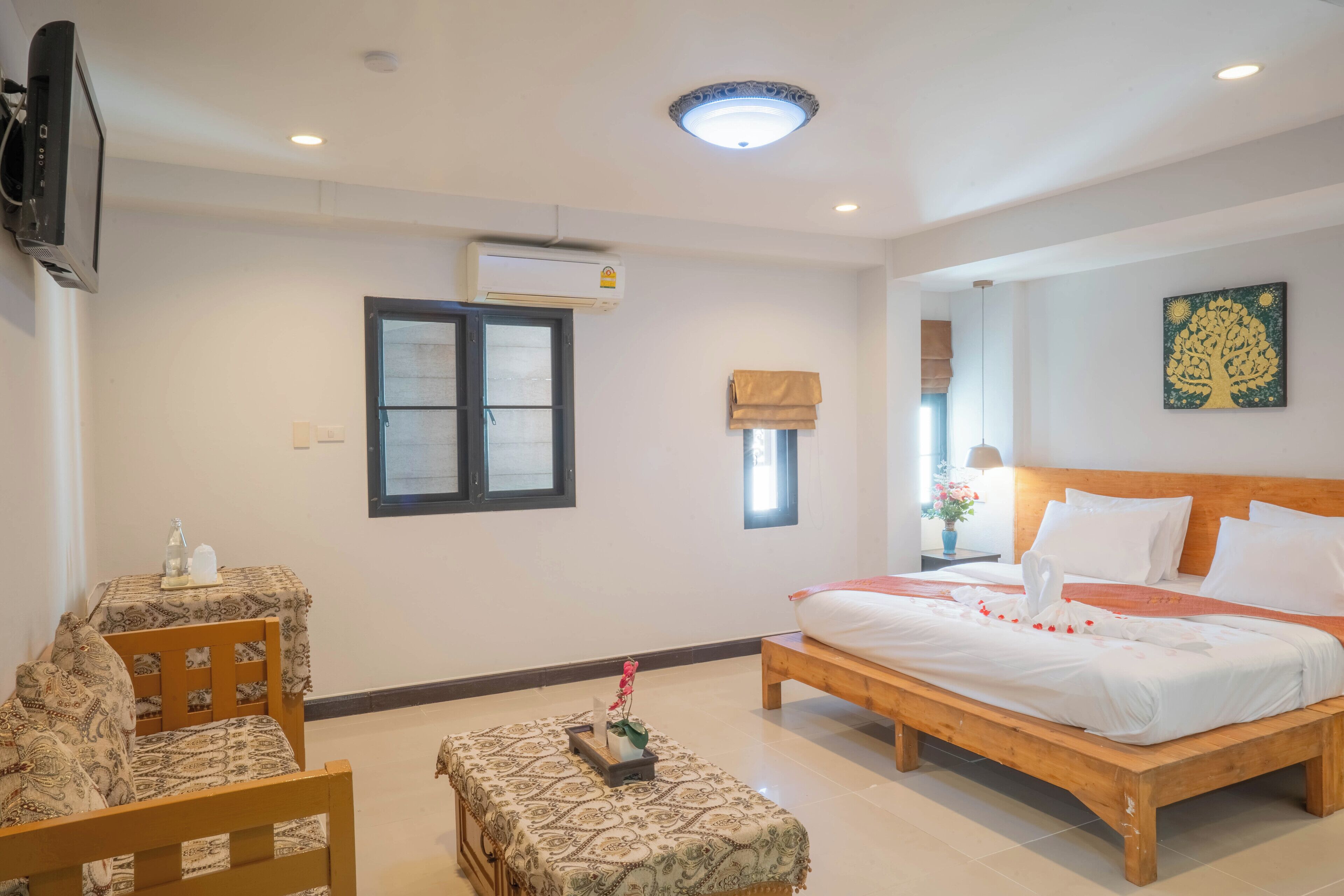 Photo - TJR Boutique Hotel