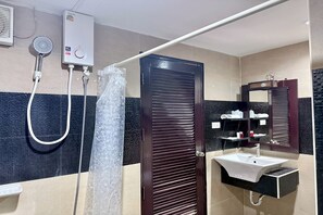 Ducha, cabezal de ducha tipo lluvia, artículos de tocador gratuitos