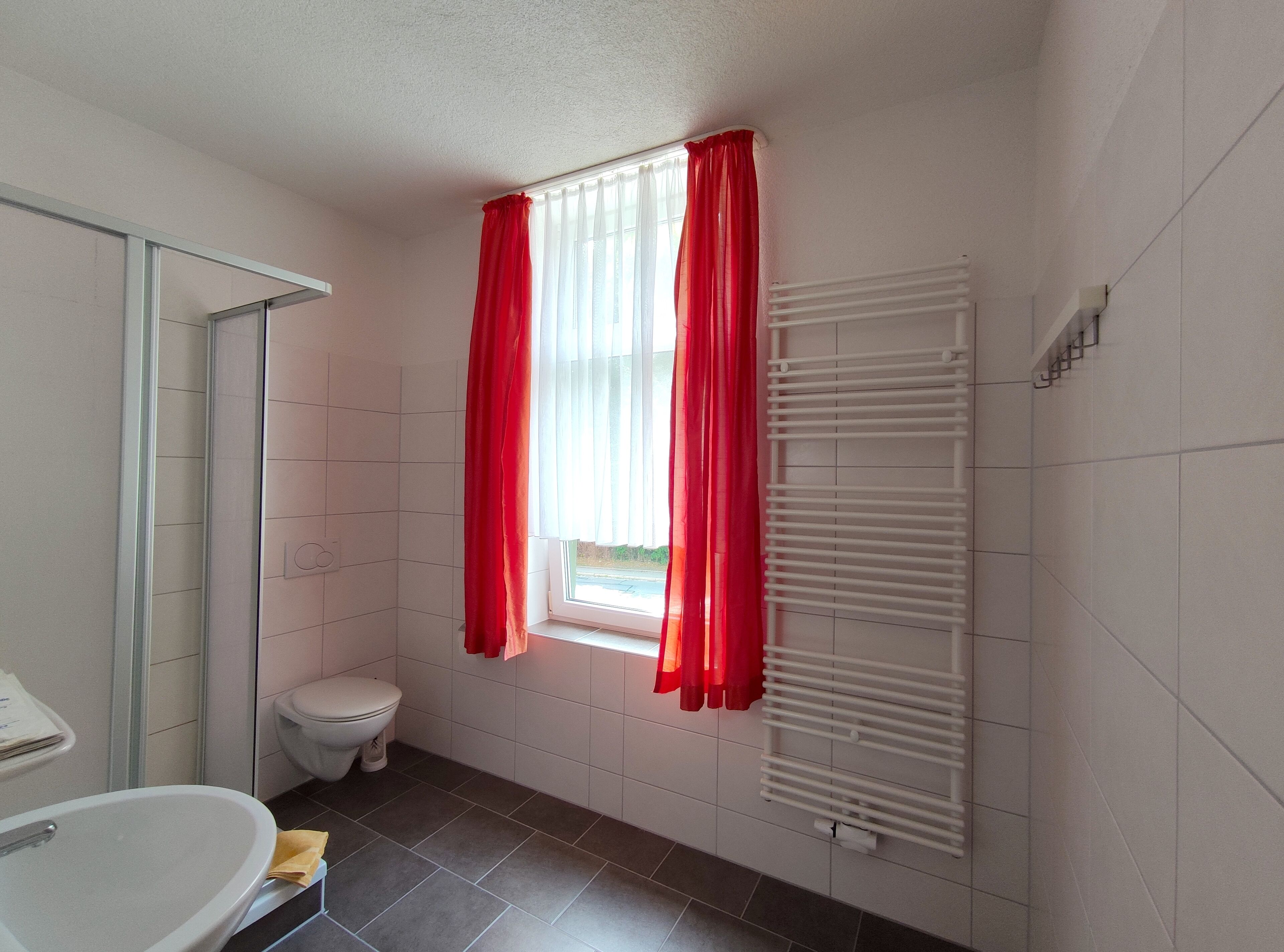 Habitación individual, baño compartido | Baño