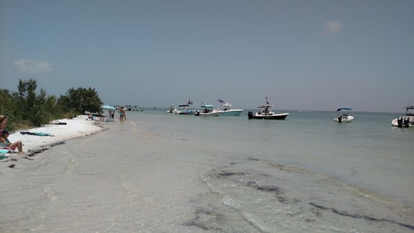 Sun-loungers, beach towels