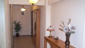 Apartment, 3 Bedrooms | Ruang tamu