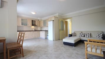 Apartment, 2 Bedrooms | Private kitchenette | Fridge, oven, electric kettle, high chair
