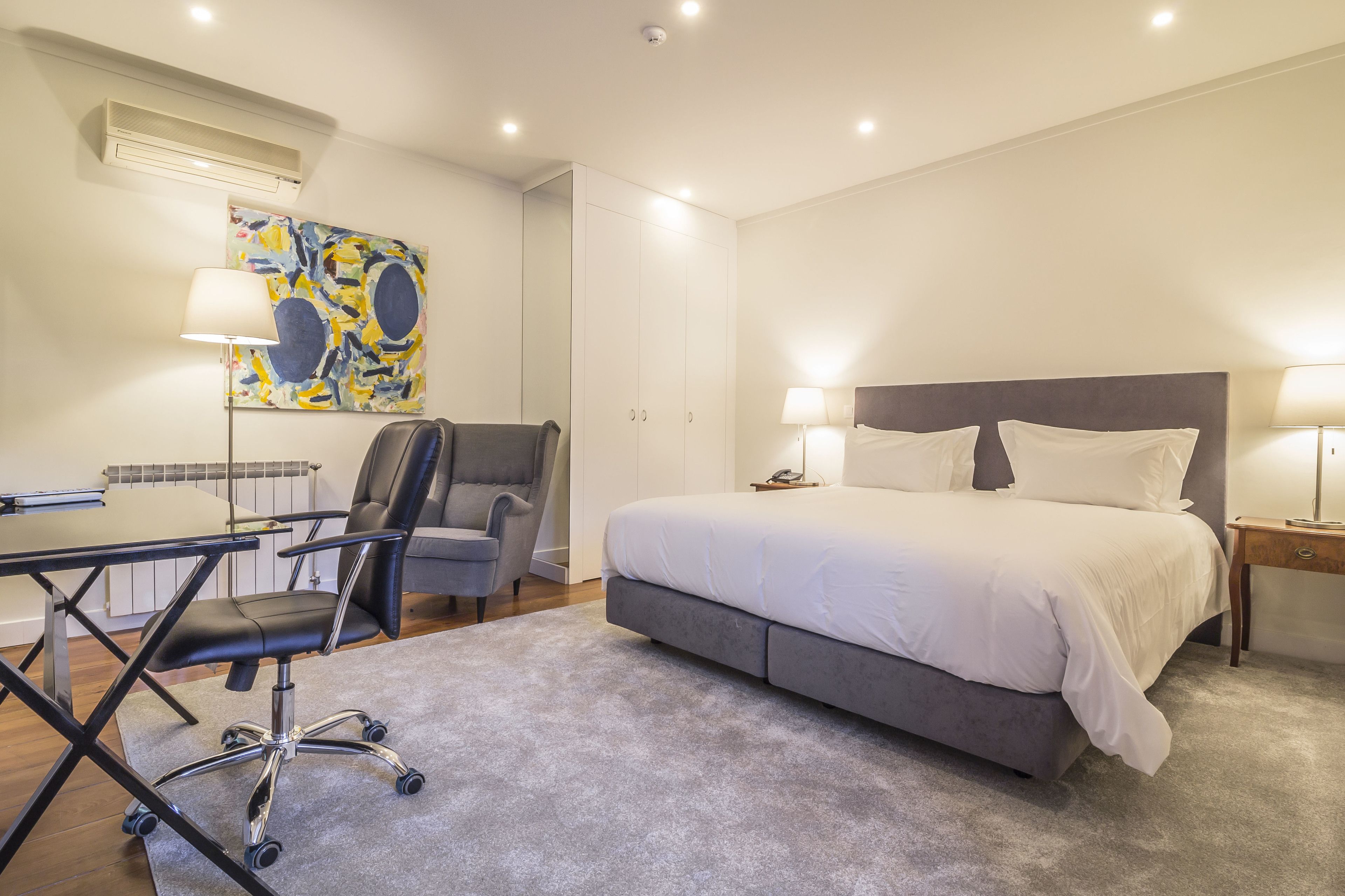 superior double or twin room, ensuite | premium bedding, in-room safe, desk, soundproofing