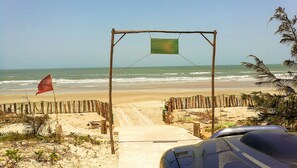 Playa privada, bar en la playa, surf y pesca
