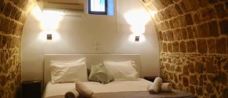 Deluxe kamer, 1 twee- of 2 eenpersoonsbedden | Verduisterende gordijnen, gratis wifi, beddengoed