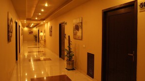 Hallway - Grand Regent Hotel & Suites (Faisalabad)