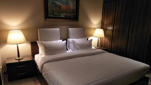 Deluxe Room - Grand Regent Hotel & Suites (Faisalabad)