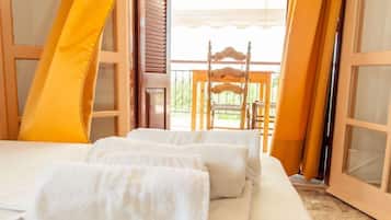 Nôi (giường cho trẻ sơ sinh) miễn phí