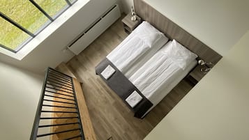 Kamar Keluarga | Meja kerja, kedap suara, Wi-Fi gratis, dan seprai linen