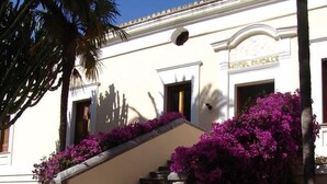 Entrada de la propiedad