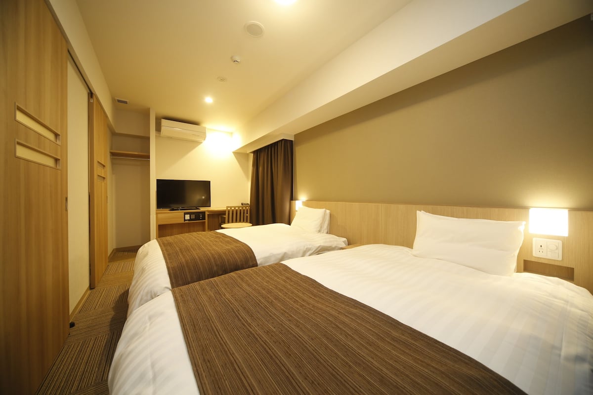 1 bedroom, in-room safe, desk, blackout curtains