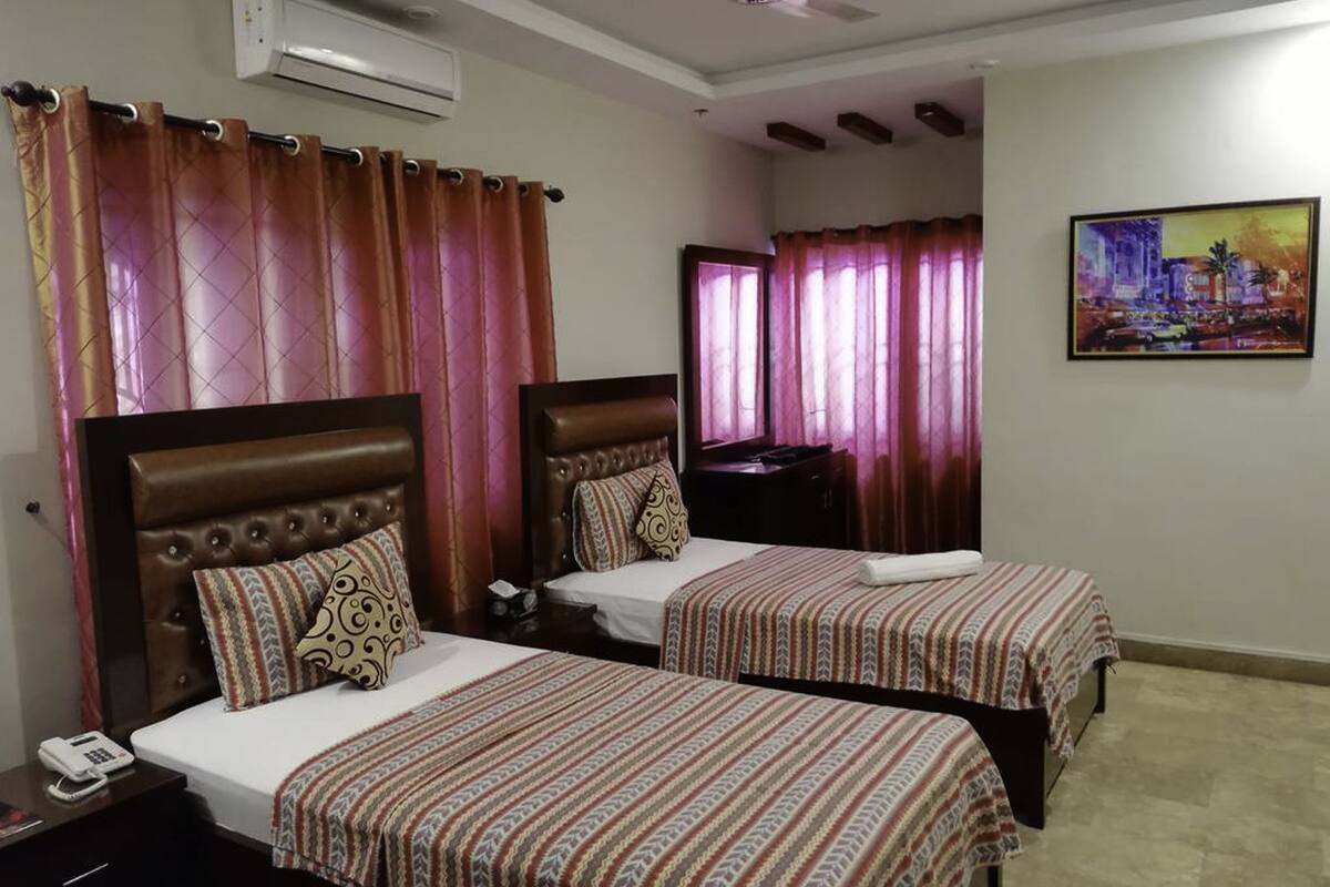 Minibar, soundproofing, iron/ironing board, free WiFi