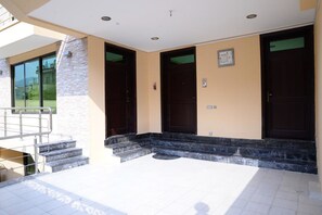 Entrada al alojamiento