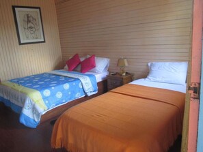Habitación estándar doble, 1 habitación | Minibar, caja fuerte, wifi gratis y ropa de cama