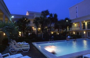 2 outdoor pools, sun loungers