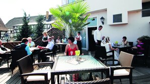 Breakfast, lunch and dinner served - Hotel Schloßblick Trebsen (Trebsen/Mulde)