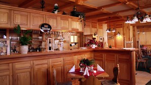Bar (on property) - Hotel Schloßblick Trebsen (Trebsen/Mulde)