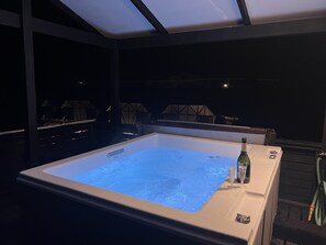 Hot tub