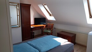 Single Room | In-room safe, desk, free WiFi, bed sheets - Gästehaus Vienenburg (Goslar)