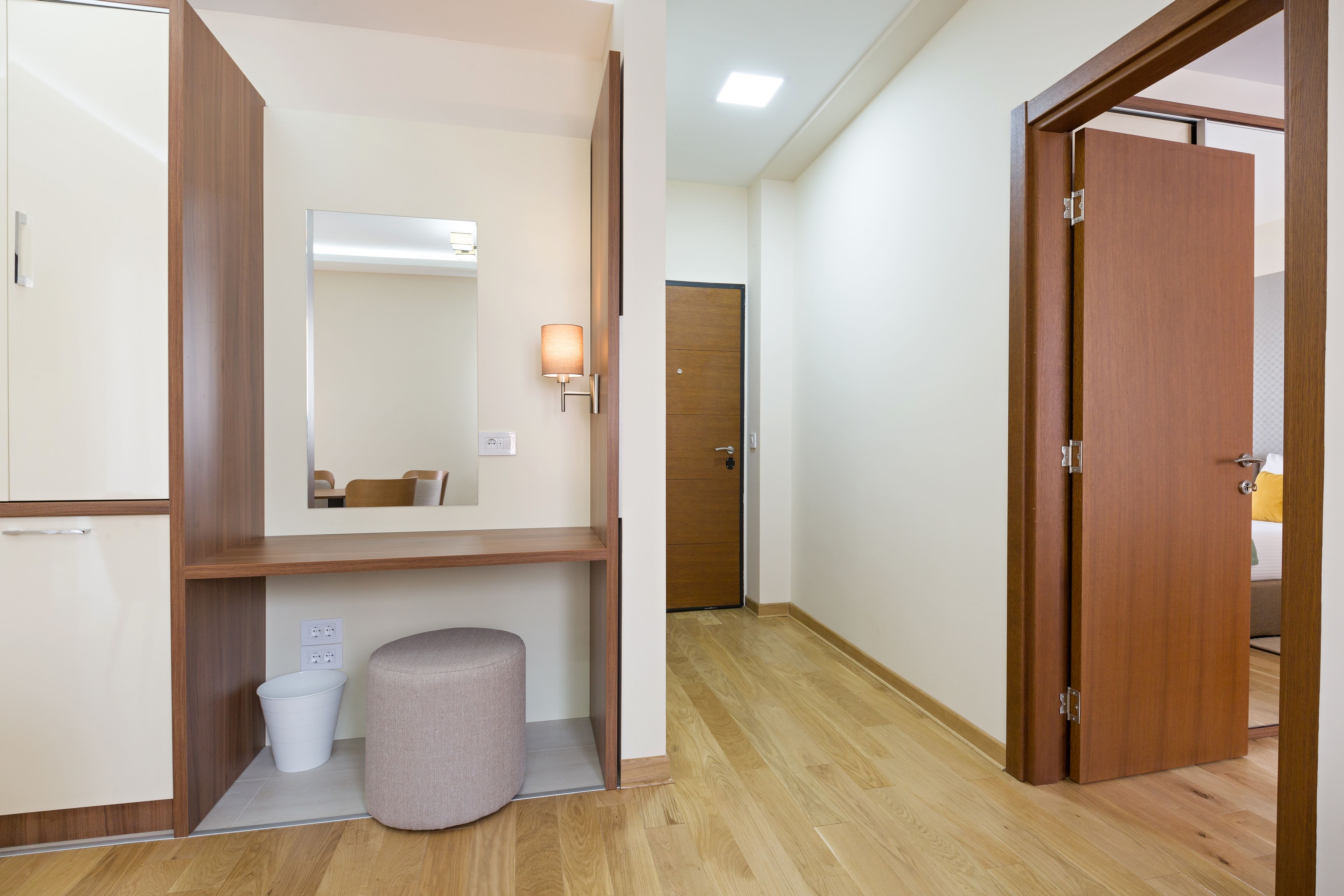 standard double room | 1 bedroom, in-room safe, individually decorated, individually furnished