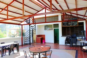 Free daily local cuisine breakfast - San Marcos Taganga - Hostel (Santa Marta)