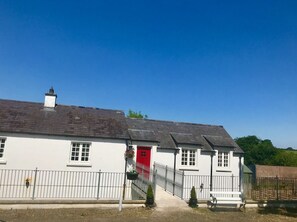 Property entrance - Kingsmills Cottages Cookstown (Cookstown)
