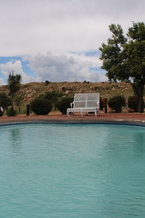 Piscina externa sazonal