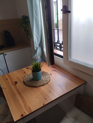 Apartment, Private Bathroom (A) | Dining - Apartamento Casa Eva (Nerja)