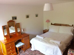 Cottage, 3 Bedrooms, Accessible, Courtyard View