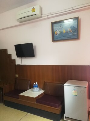 Standard Triple Room with Air Condition  | Équipements de la chambre