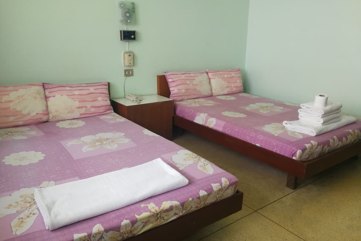 Family Room for 4 People with Fan | Wifi gratis