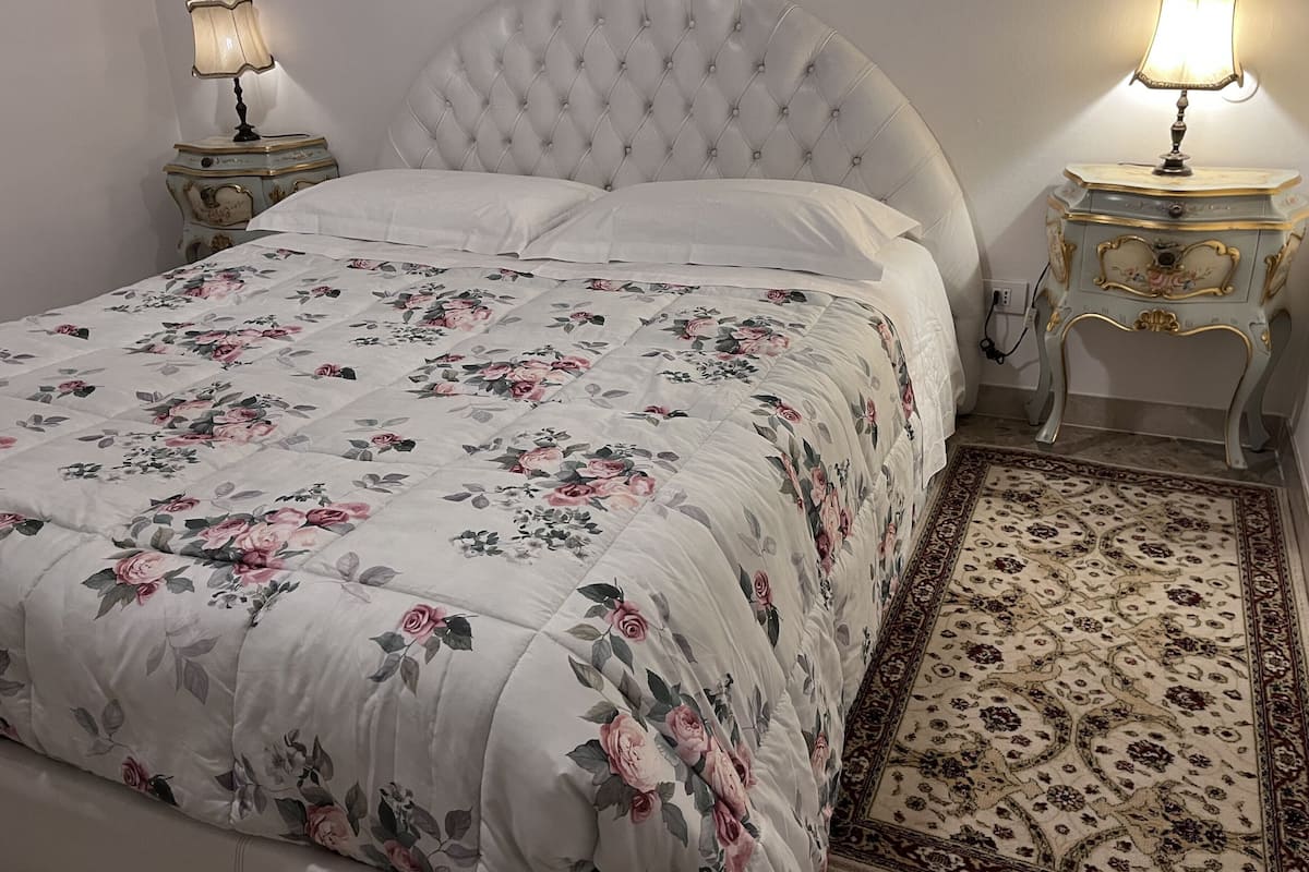 Egyptian cotton sheets, premium bedding, memory-foam beds